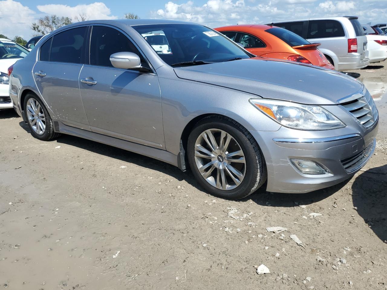 2013 Hyundai Genesis - Image 4