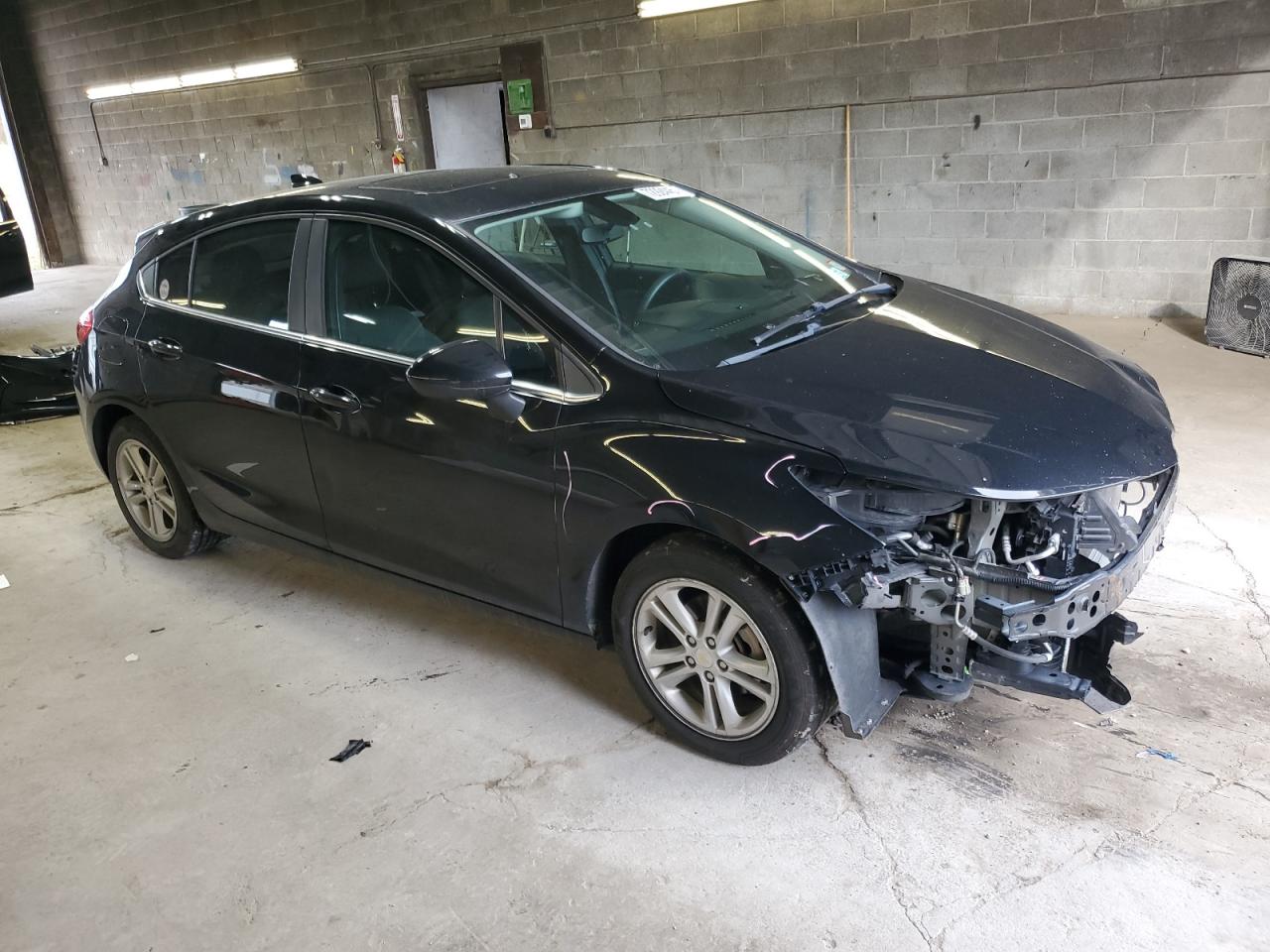 2017 Chevrolet Cruze - Image 4