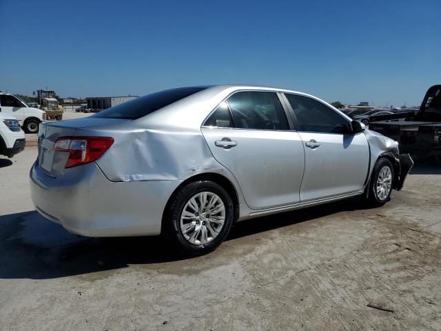  TOYOTA CAMRY 2014 Сріблястий