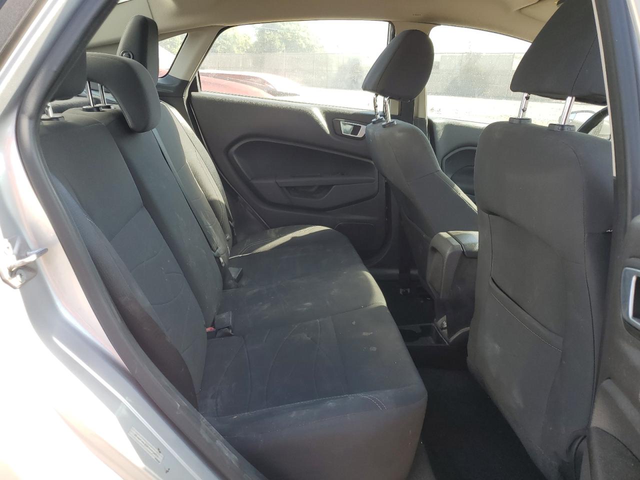 2015 Ford Fiesta Se VIN: 3FADP4BJ3FM199843 Lot: 71254654