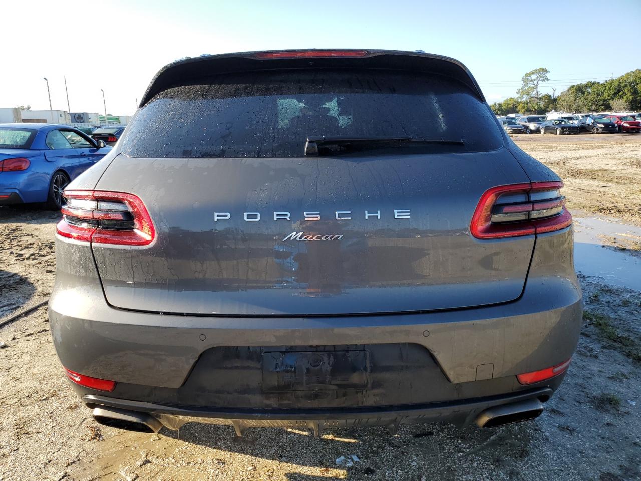 2017 Porsche Macan VIN: WP1AA2A52HLB81649 Lot: 73697664