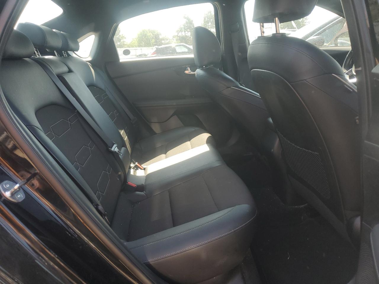 2023 Kia Forte - Image 10