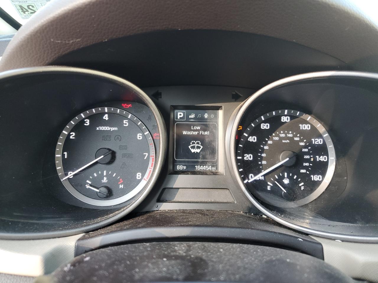 2017 Hyundai Santa Fe - Image 9