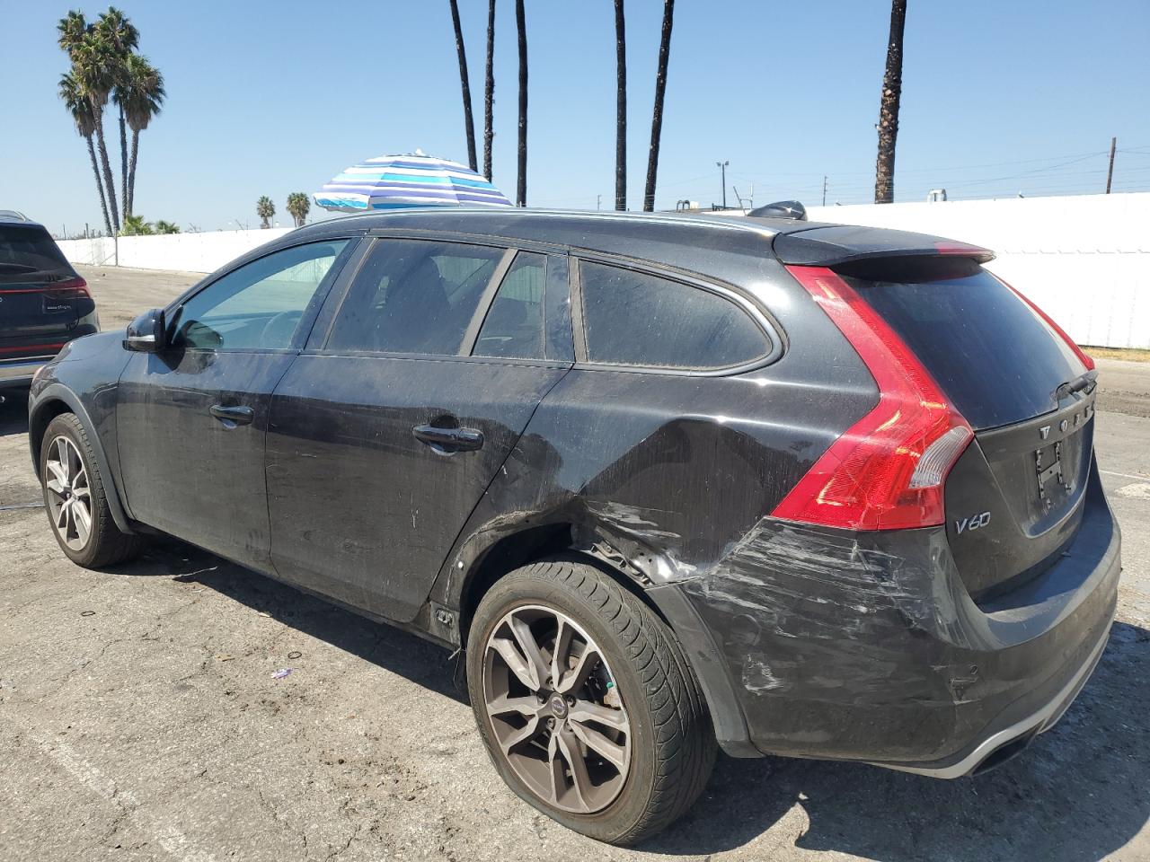 YV440MWK0J2056458 2018 Volvo V60 Cross Country Premier