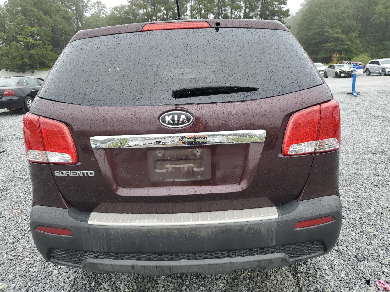 2011 Kia Sorento Base VIN: 5XYKT3A10BG175208 Lot: 72959024