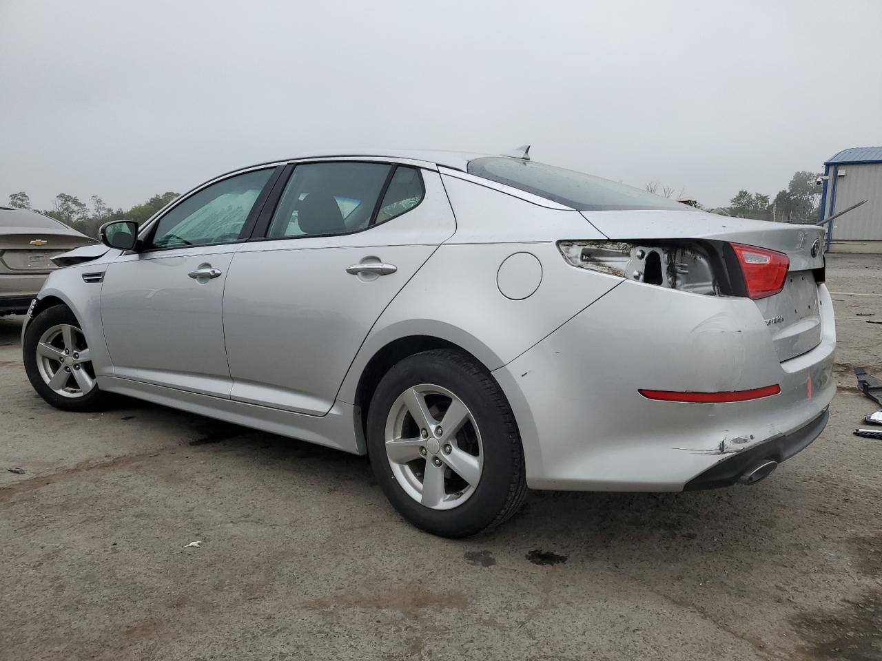 5XXGM4A72FG403359 2015 KIA OPTIMA - Image 2