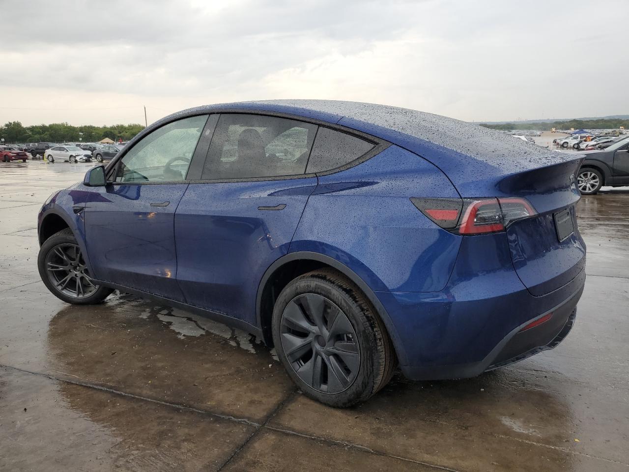 7SAYGDEE0RA310271 2024 TESLA MODEL Y - Image 2