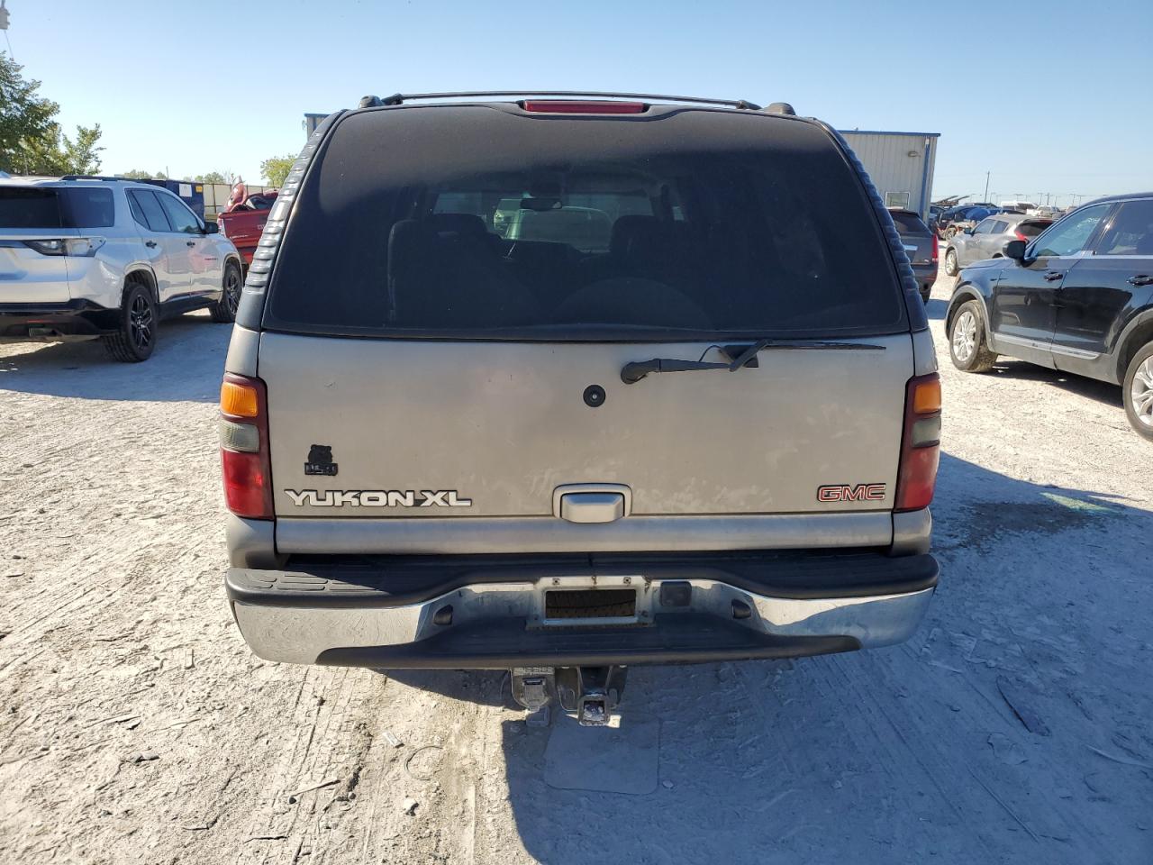 2002 GMC Yukon Xl C1500 VIN: 1GKEC16ZX2J331498 Lot: 72466264