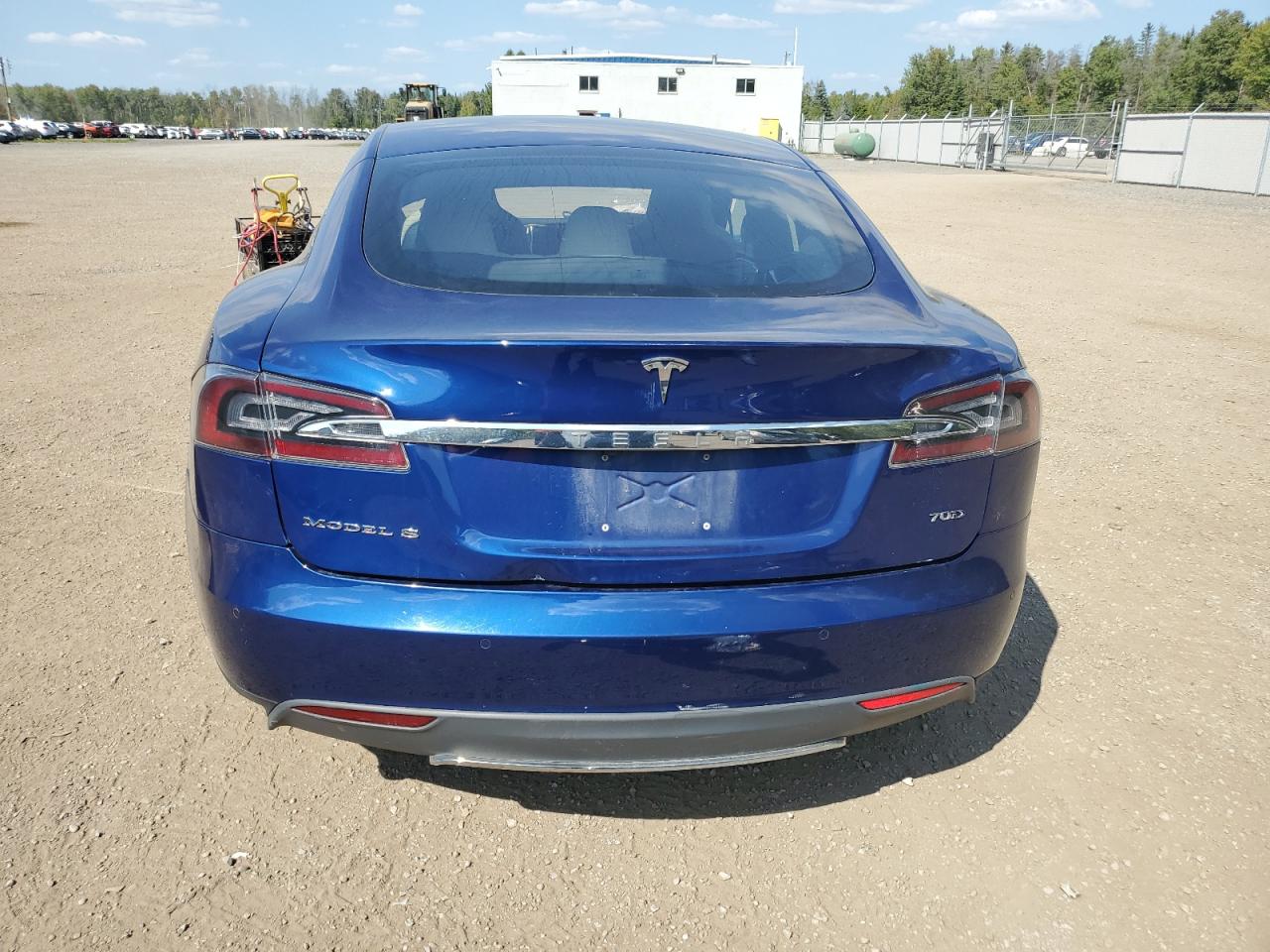 2015 Tesla Model S VIN: 5YJSA1E22FF117479 Lot: 71366084