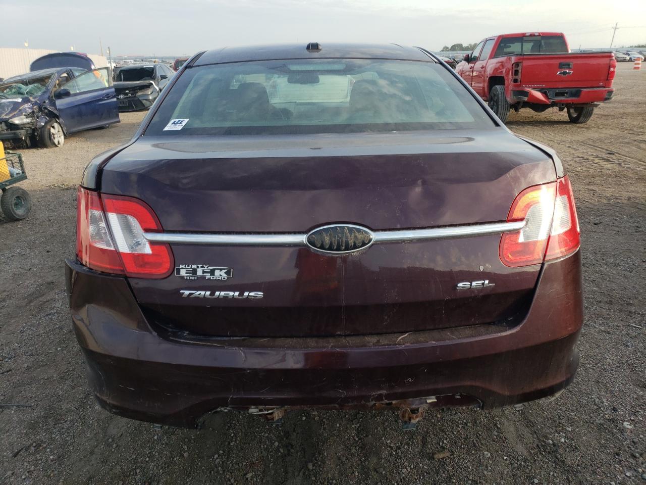 1FAHP2EW2BG107574 2011 Ford Taurus Sel