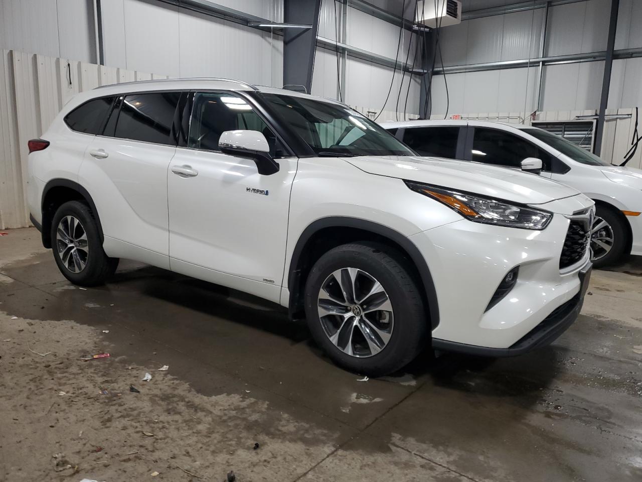 2020 Toyota Highlander Hybrid Xle VIN: 5TDHBRCH3LS000255 Lot: 72648964