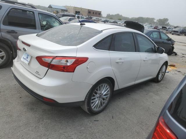 Sedans FORD FOCUS 2012 White