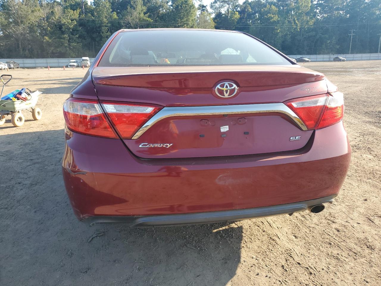 2015 Toyota Camry Le VIN: 4T1BF1FK7FU988493 Lot: 71468384