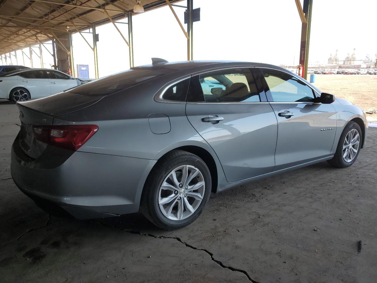 2023 Chevrolet Malibu - Image 3