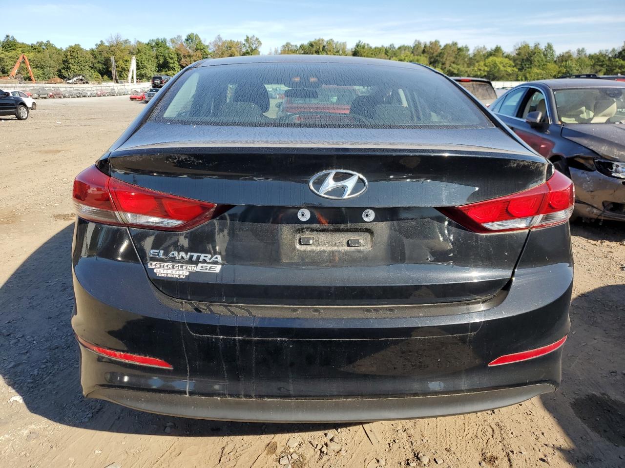 5NPD74LF1JH258391 2018 Hyundai Elantra Se