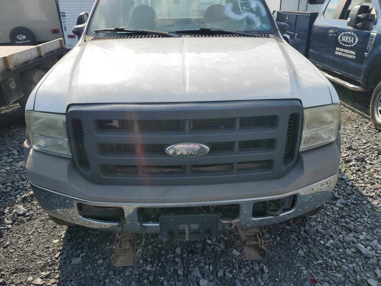 2005 Ford F550 Super Duty VIN: 1FDAW57P35EC38353 Lot: 69179254