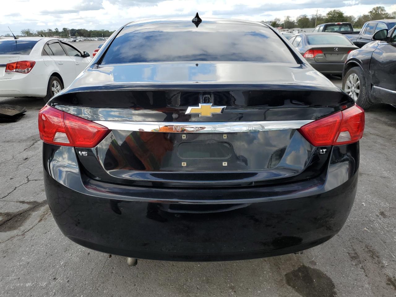 1G11Z5S35KU112232 2019 Chevrolet Impala Lt