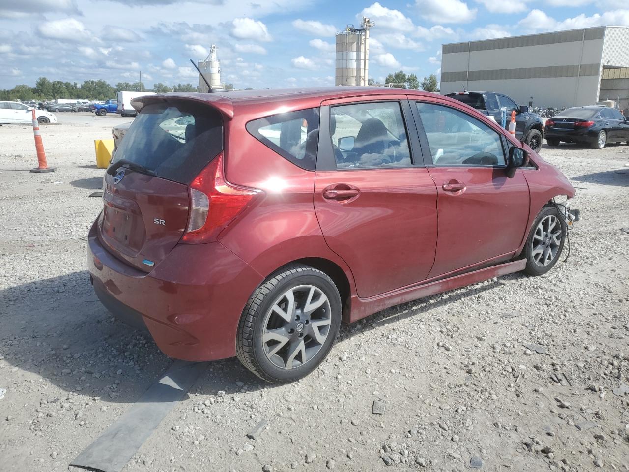 2016 Nissan Versa - Image 3
