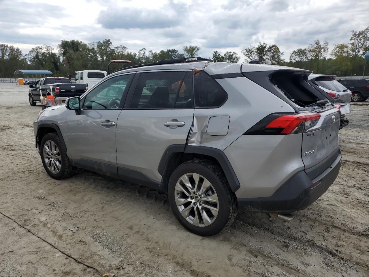 2020 Toyota RAV 4 - Image 2
