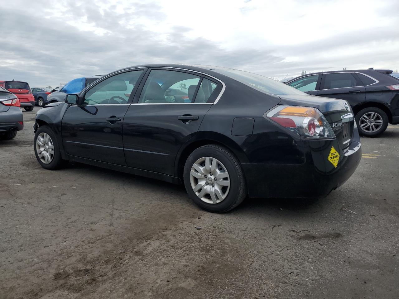 2011 Nissan Altima - Image 2