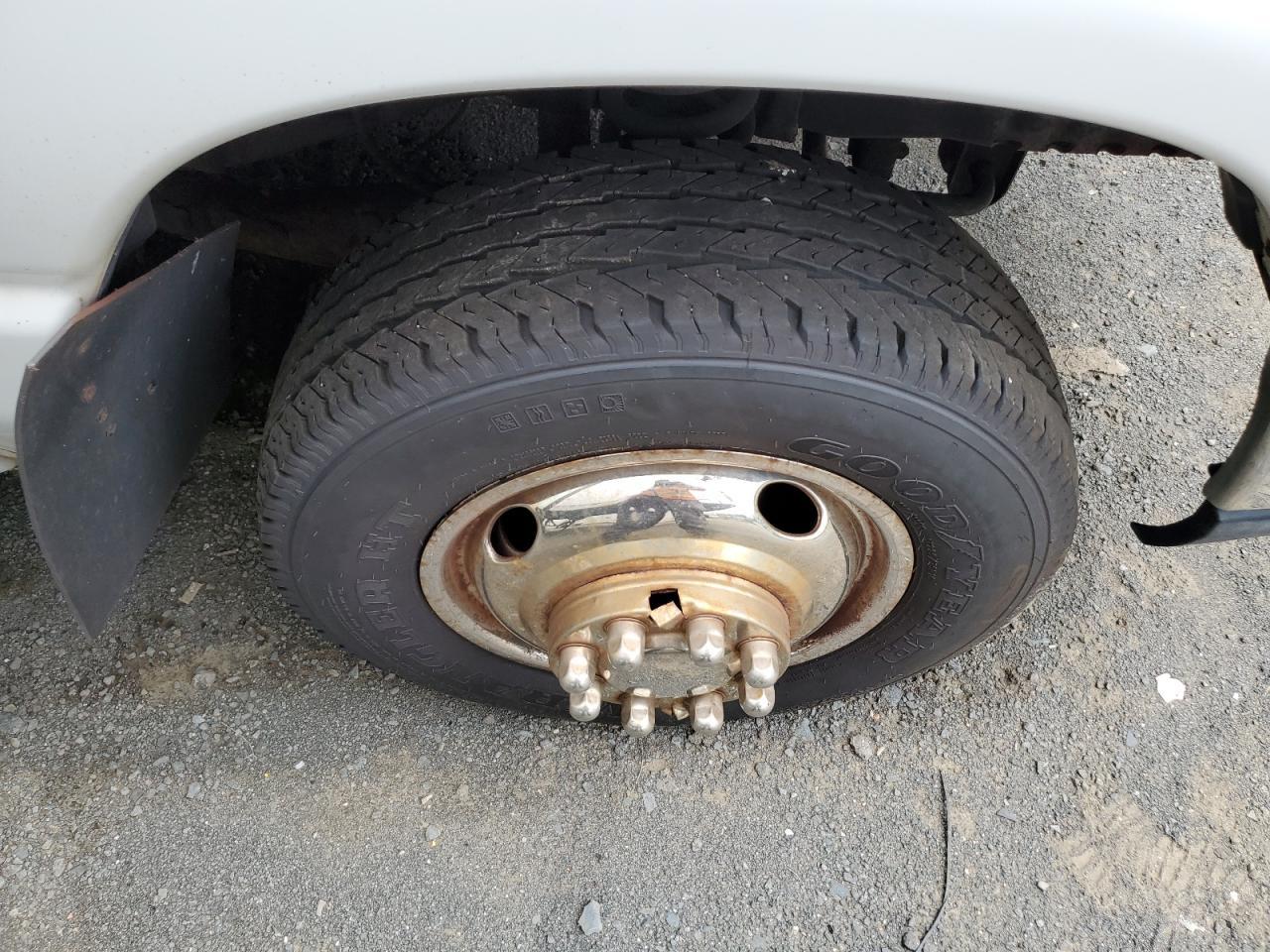 2011 Ford E-350 Cutaway VIN: 1FDEE3FS9BDB14653 Lot: 43276235