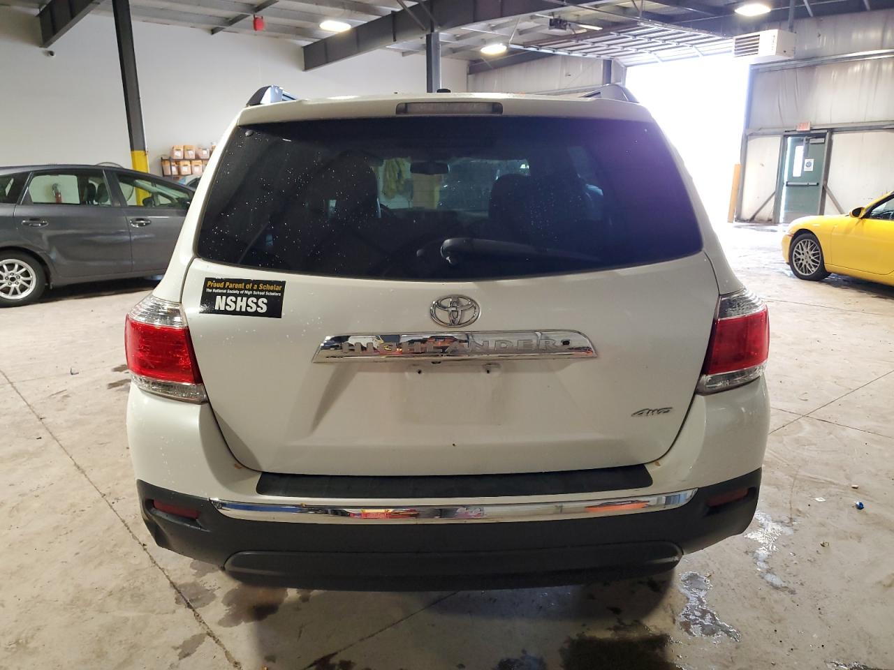 5TDBK3EHXCS101874 2012 Toyota Highlander Base