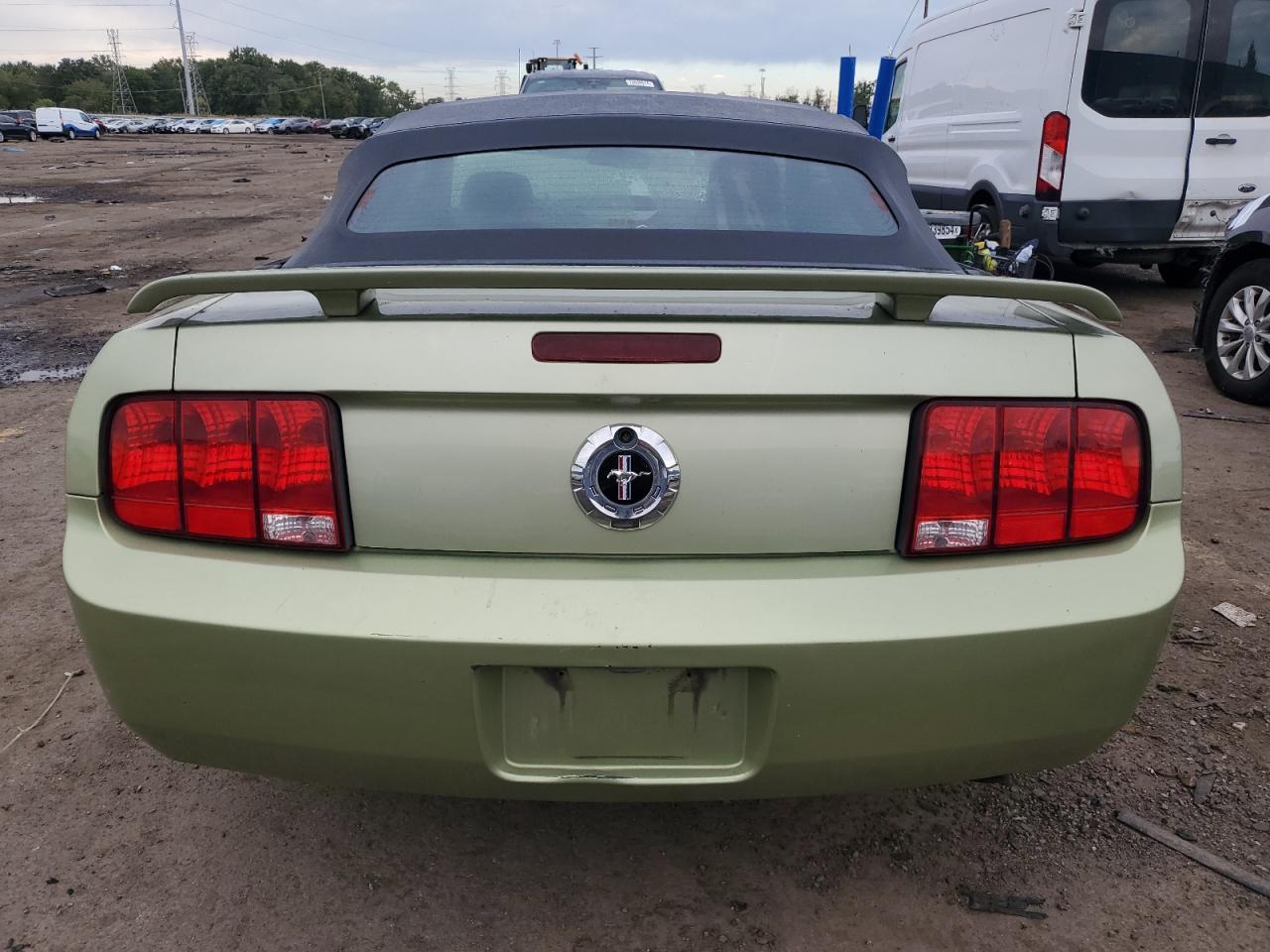 1ZVFT84N555239623 2005 Ford Mustang