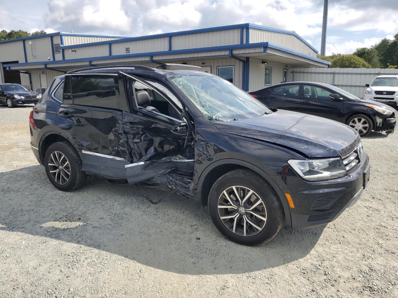 3VV2B7AX1JM204314 2018 Volkswagen Tiguan Se