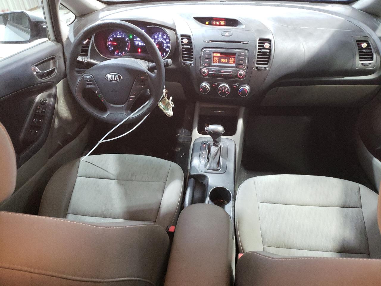 2016 Kia Forte - Image 8