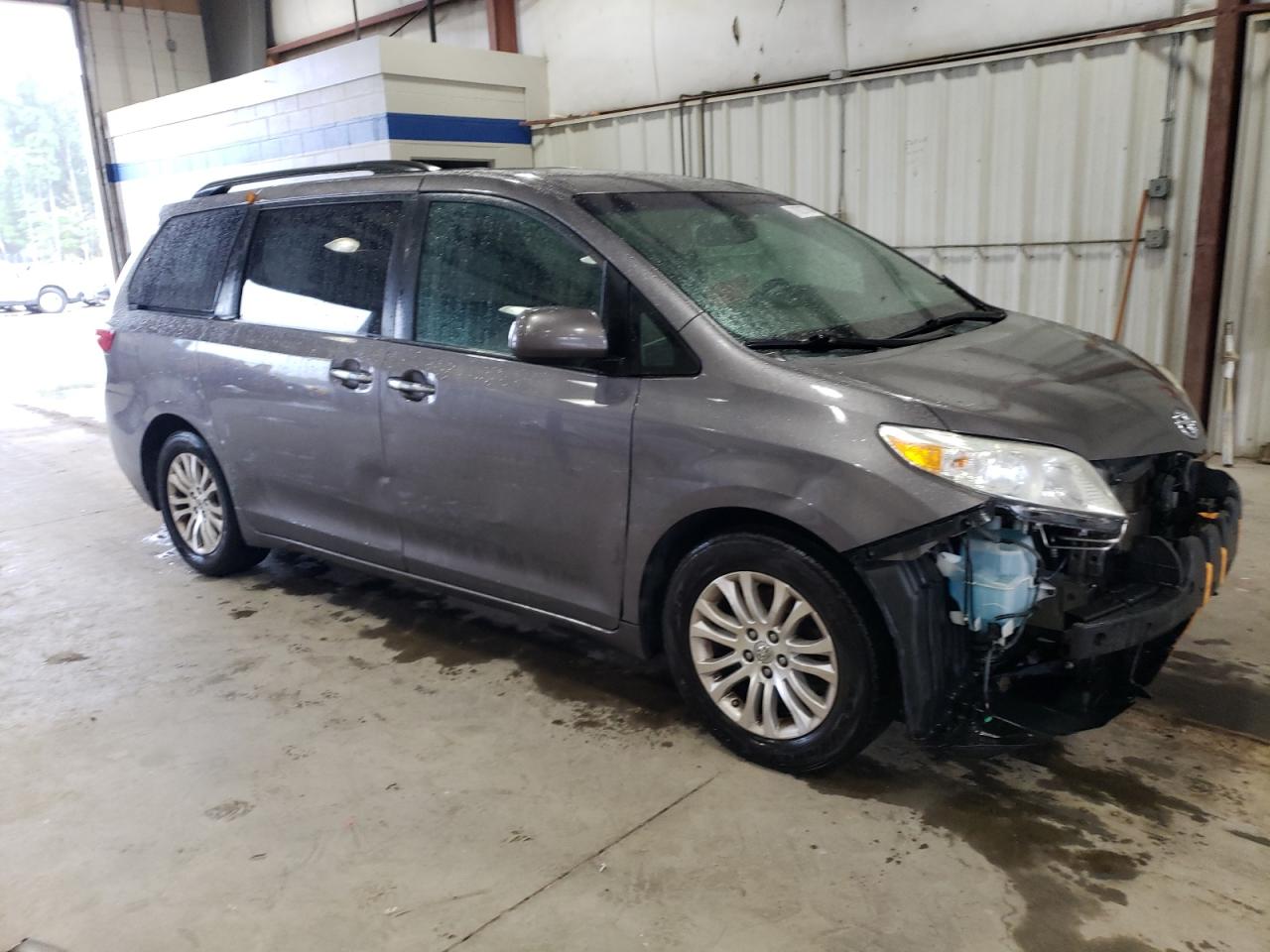 2015 Toyota Sienna Xle VIN: 5TDYK3DC8FS551253 Lot: 71821784