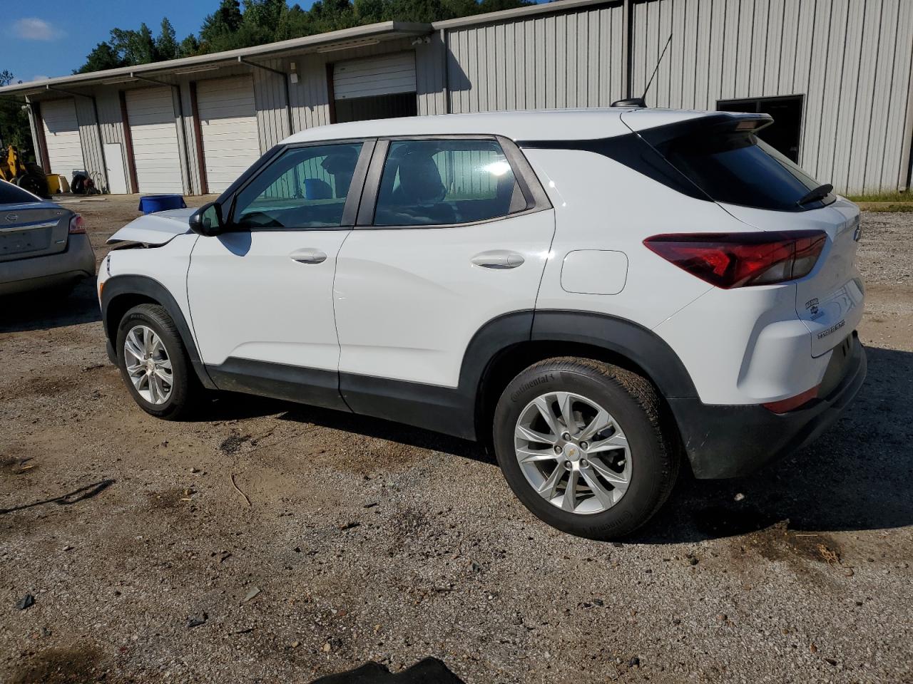 2023 Chevrolet TrailBlazer - Image 2