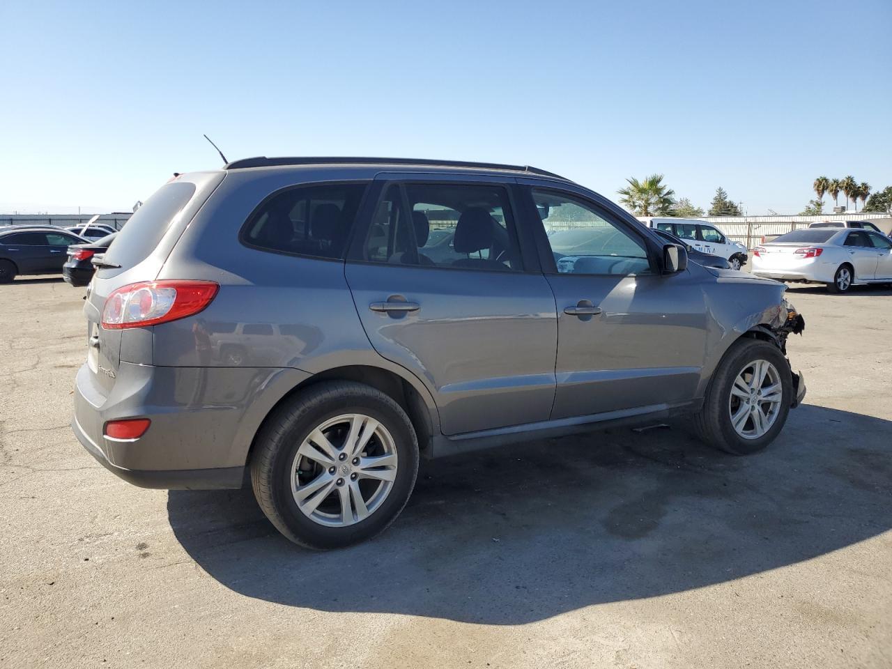 2010 Hyundai Santa Fe - Image 3