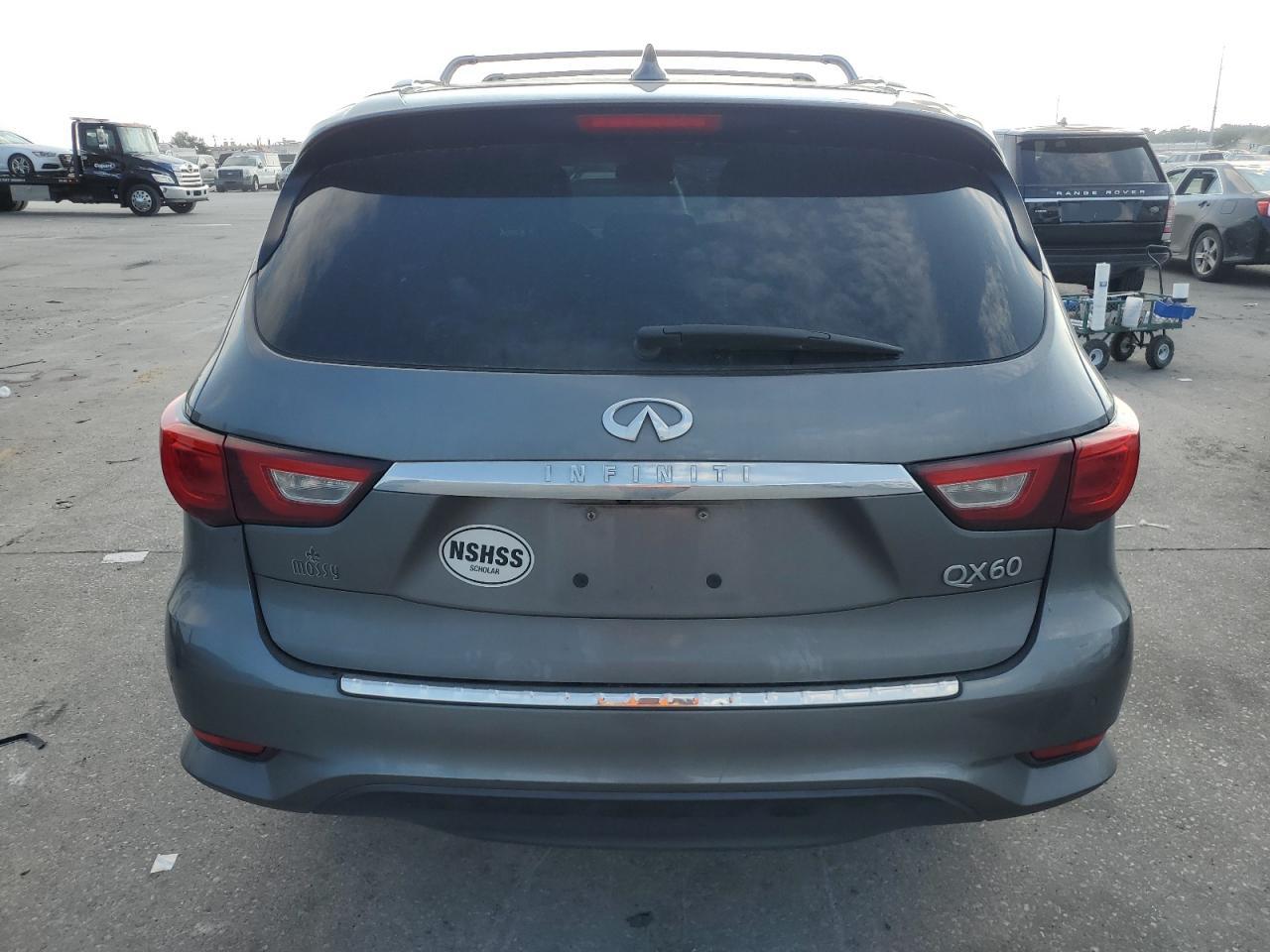 2017 Infiniti QX60 - Image 6
