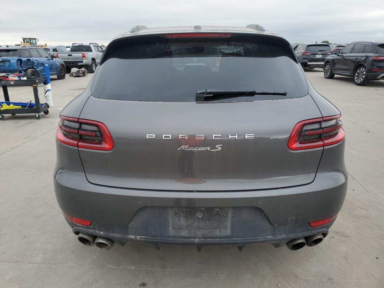 WP1AB2A58GLB52863 2016 Porsche Macan S