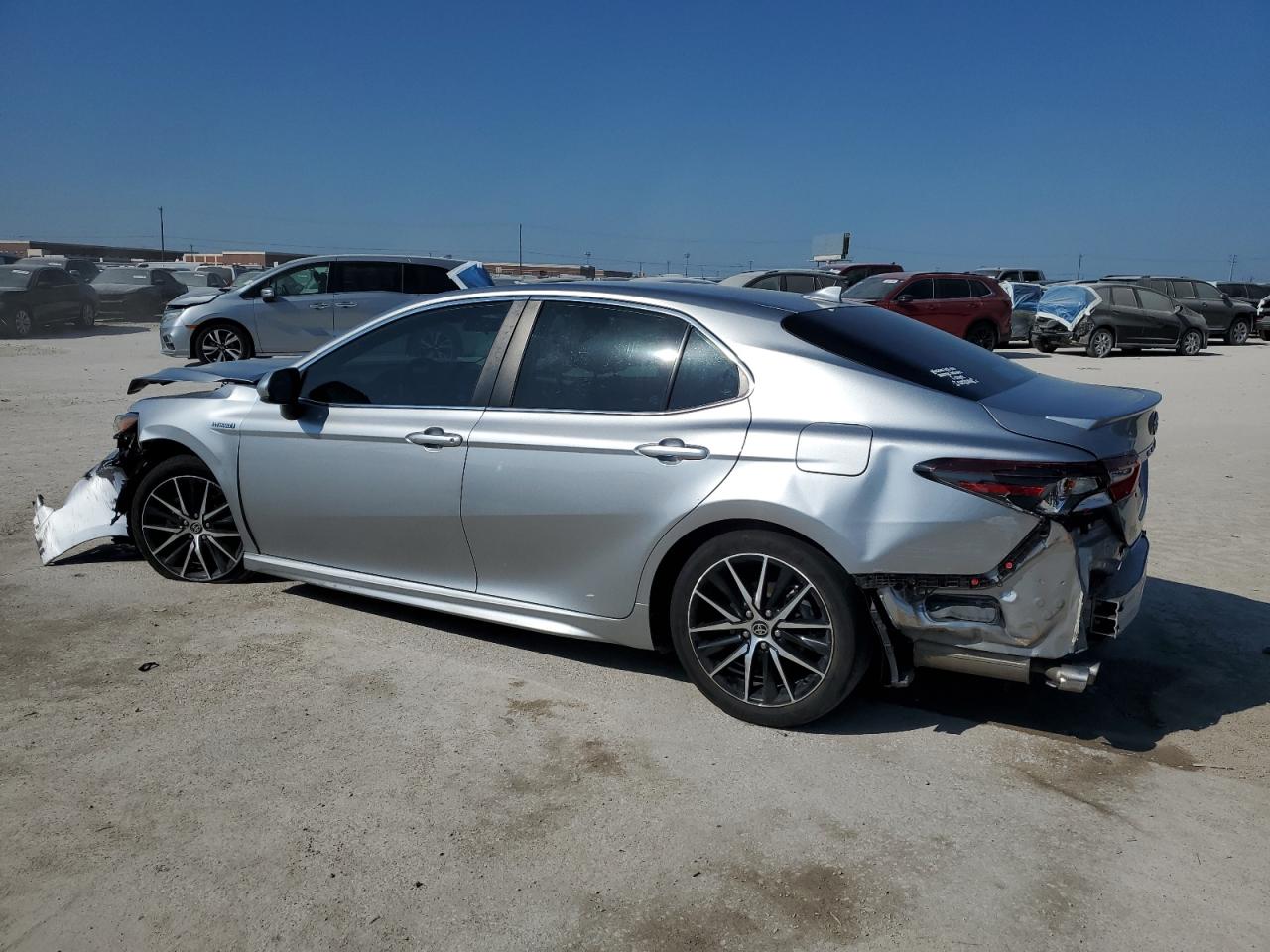 4T1G31AK0MU557965 2021 TOYOTA CAMRY - Image 2