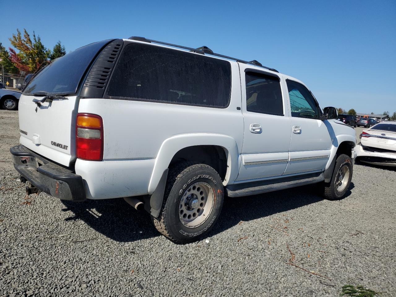 2003 Chevrolet Suburban - Image 3