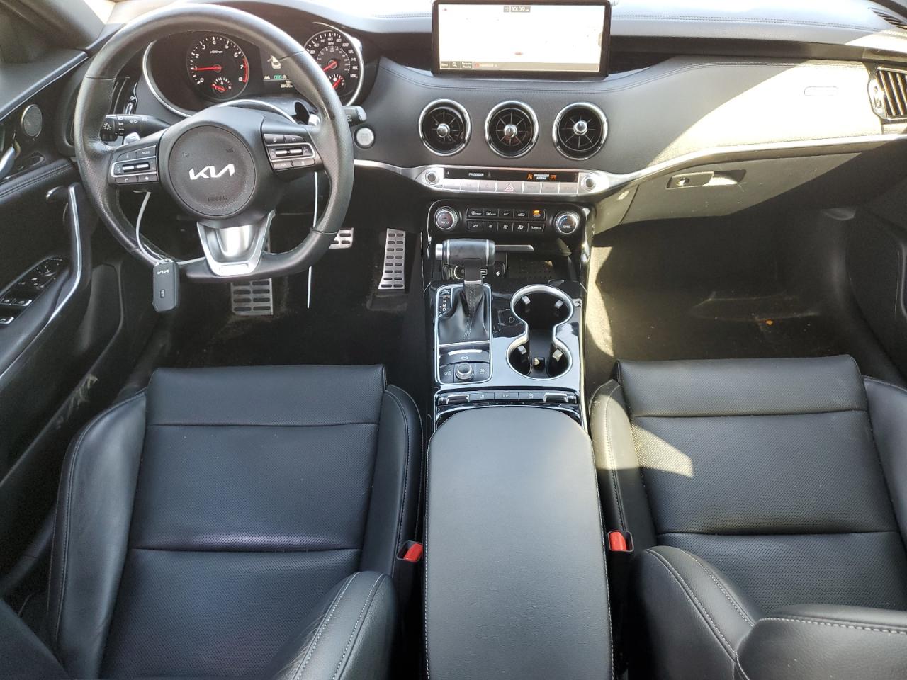 2022 Kia Stinger - Image 8