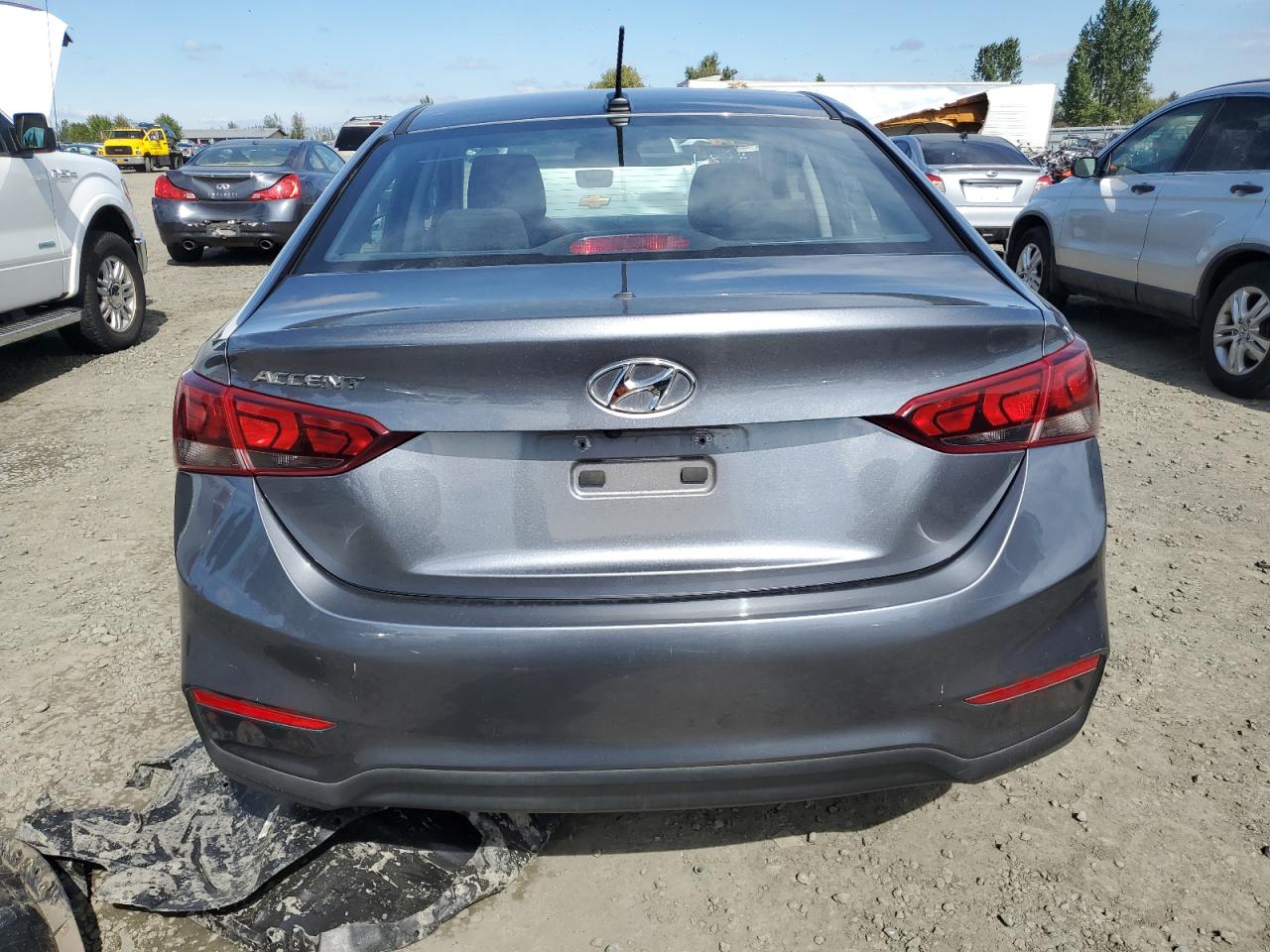 3KPC24A38JE012557 2018 Hyundai Accent Se