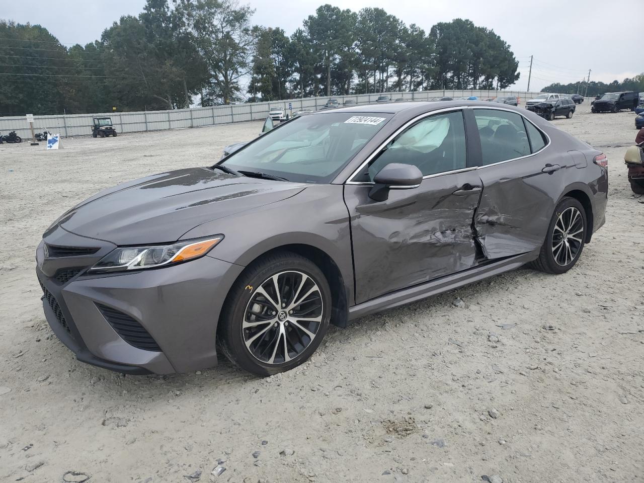 4T1B11HK2KU765624 2019 TOYOTA CAMRY - Image 1