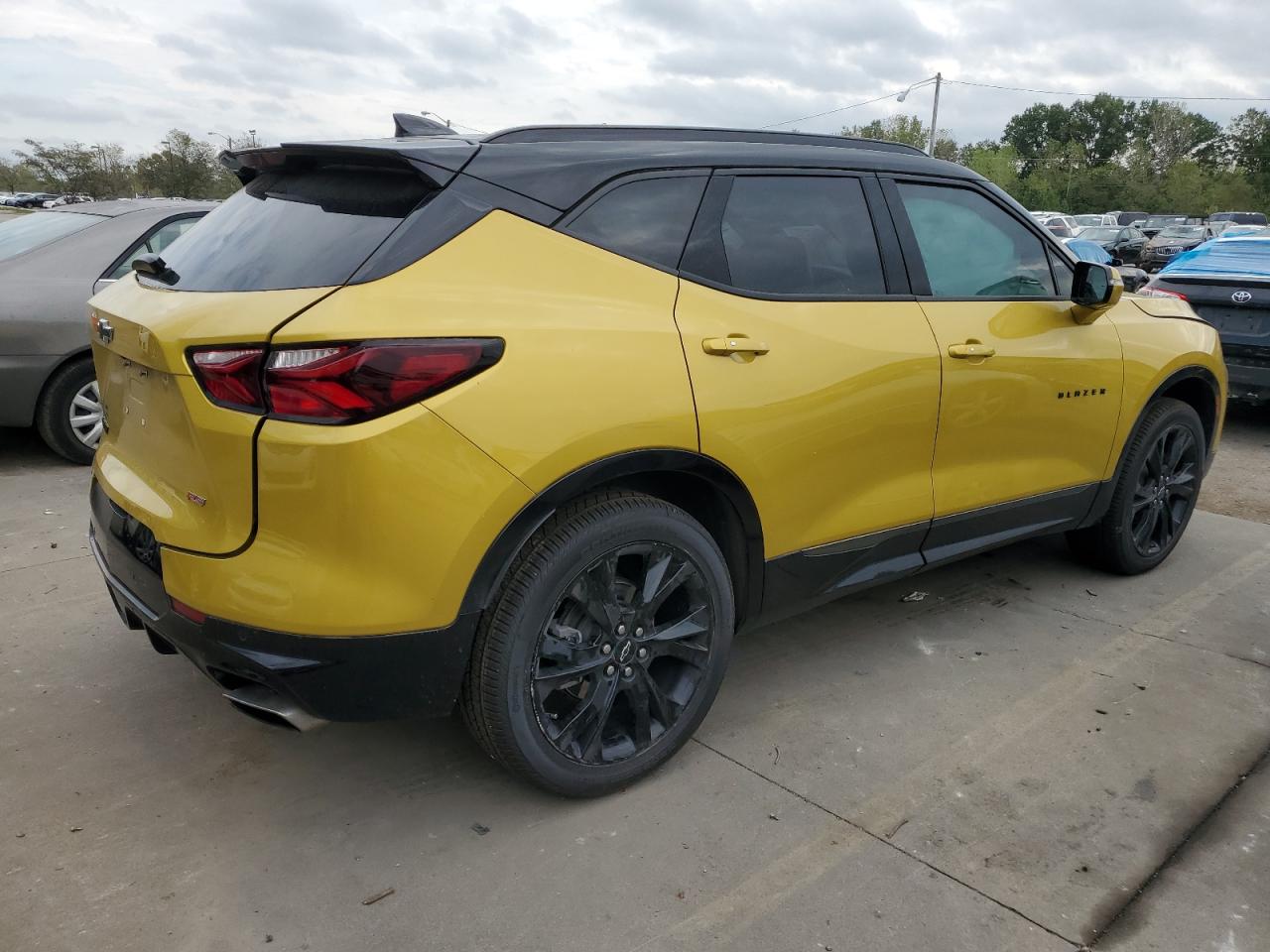 2022 Chevrolet Blazer - Image 3