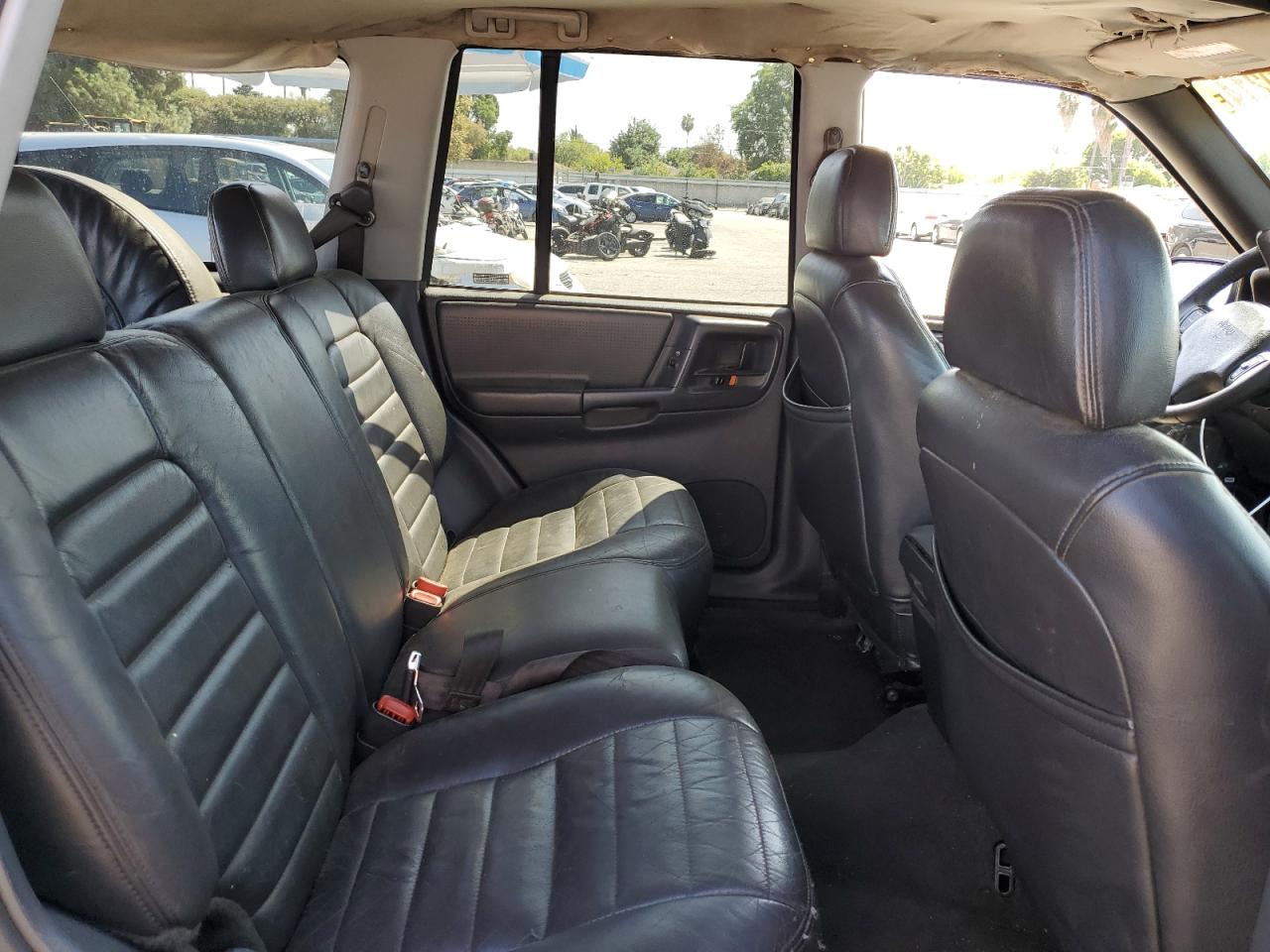 1998 Jeep Grand Cherokee - Image 12