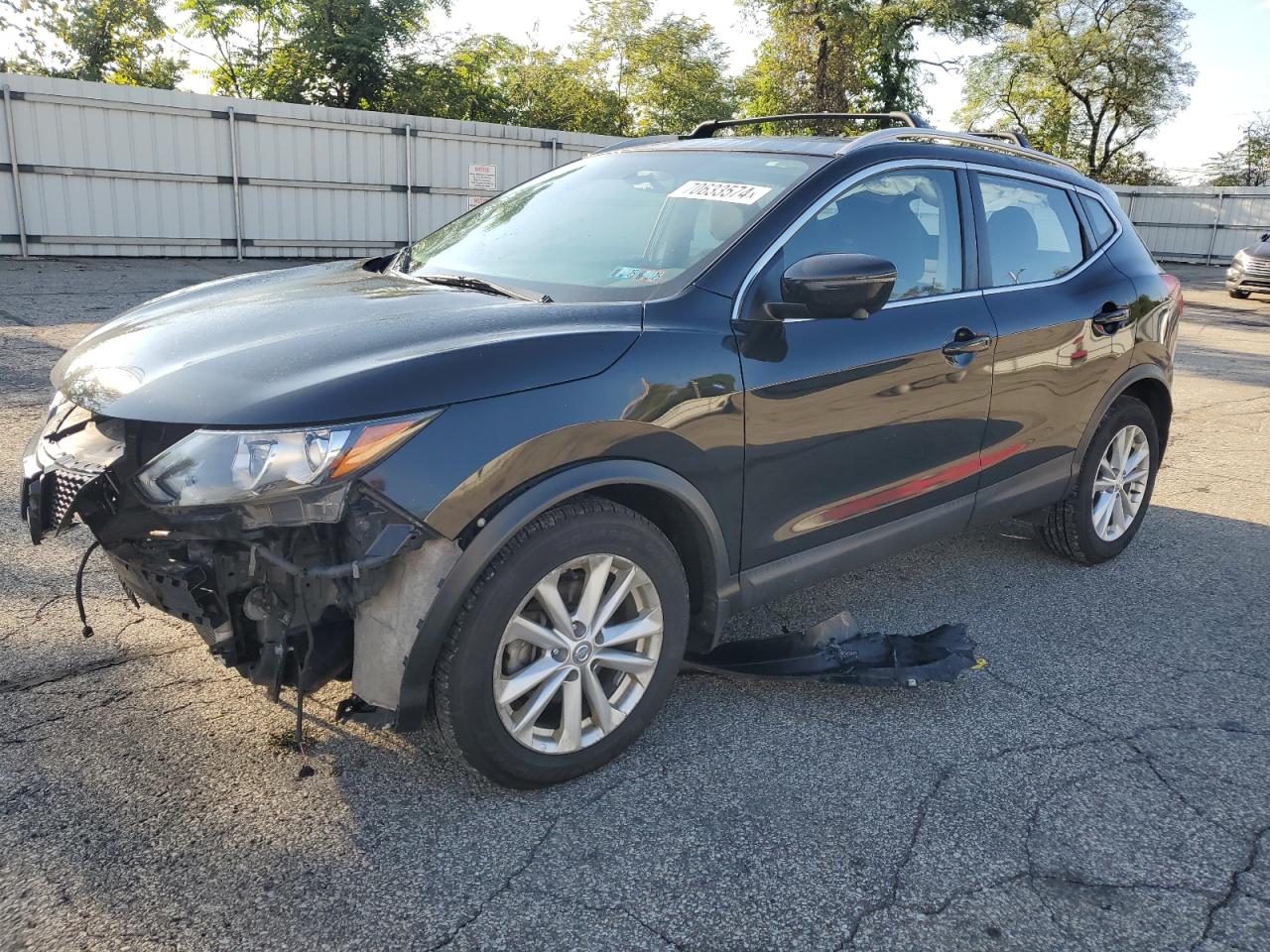 JN1BJ1CR5JW252222 2018 NISSAN ROGUE - Image 1