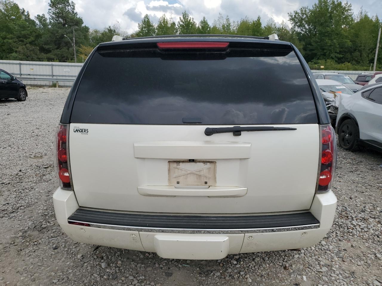 1GKS1EEFXBR313625 2011 GMC Yukon Denali