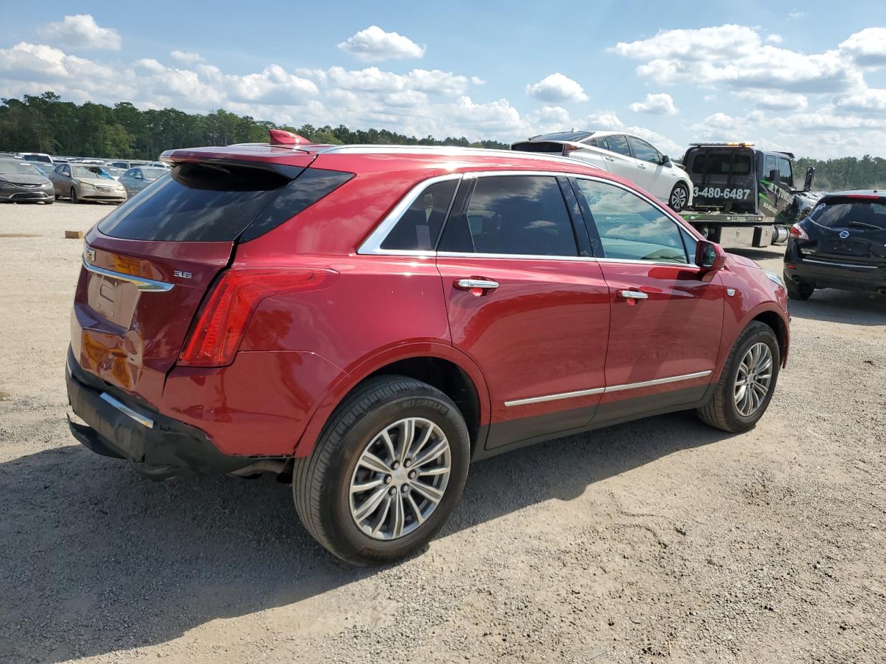 VIN 1GYKNCRS2KZ211936 2019 CADILLAC XT5 no.3