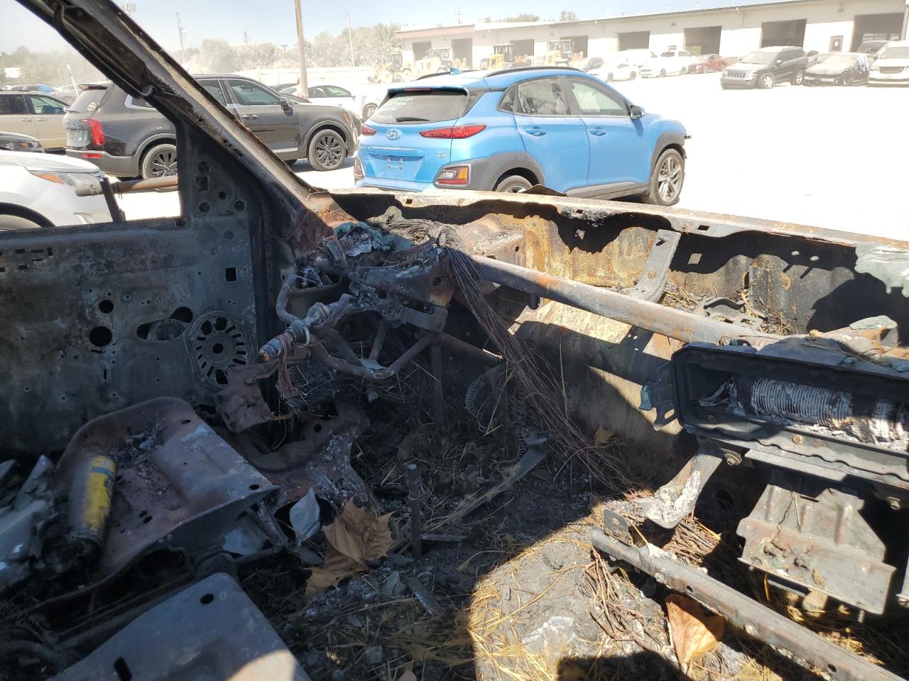 2004 Ford F-150 Heritage Classic VIN: 2FTRX18W04CA81128 Lot: 71751954