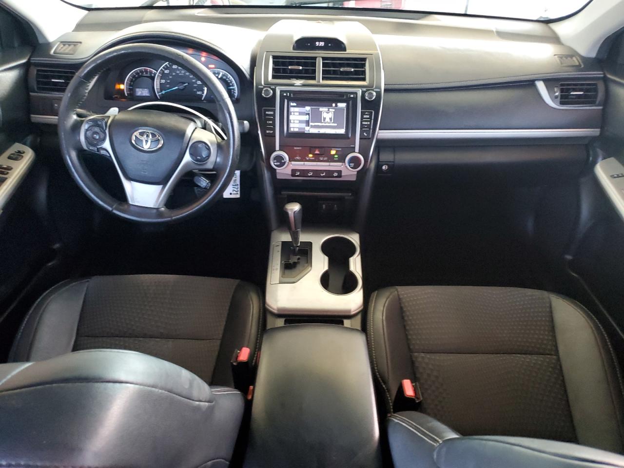 2014 Toyota Camry - Image 8