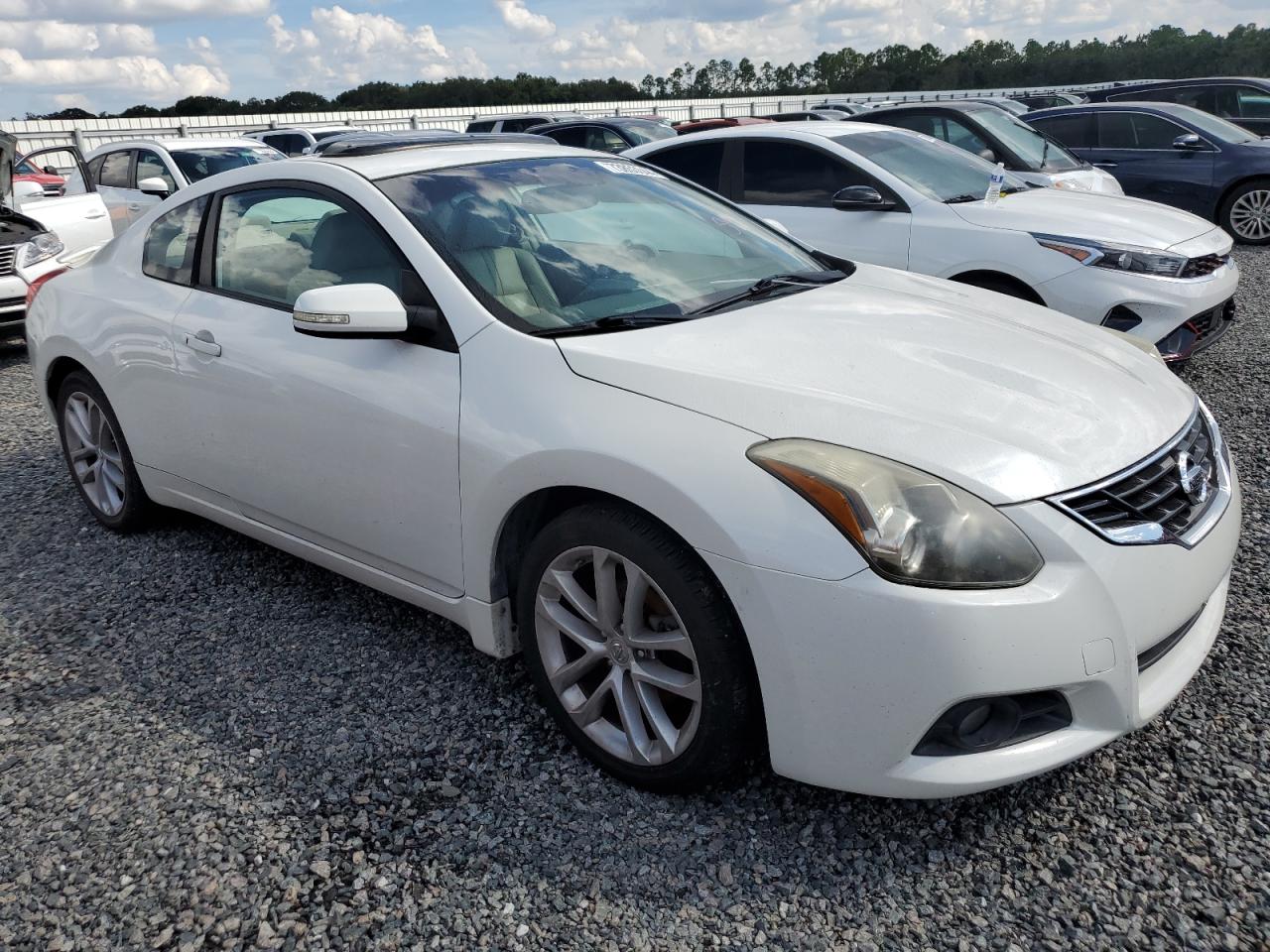 2012 Nissan Altima - Image 4