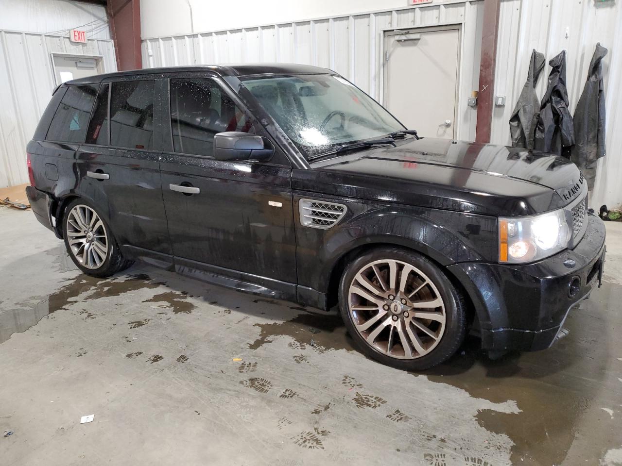 2009 Land Rover Range Rover - Image 4