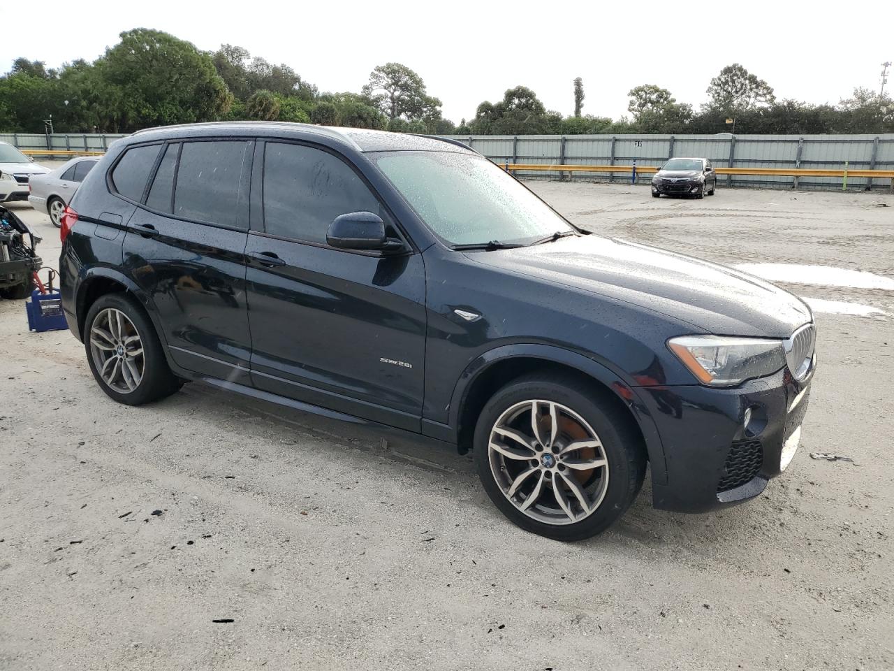 VIN 5UXWZ7C50H0V85110 2017 BMW X3 no.4