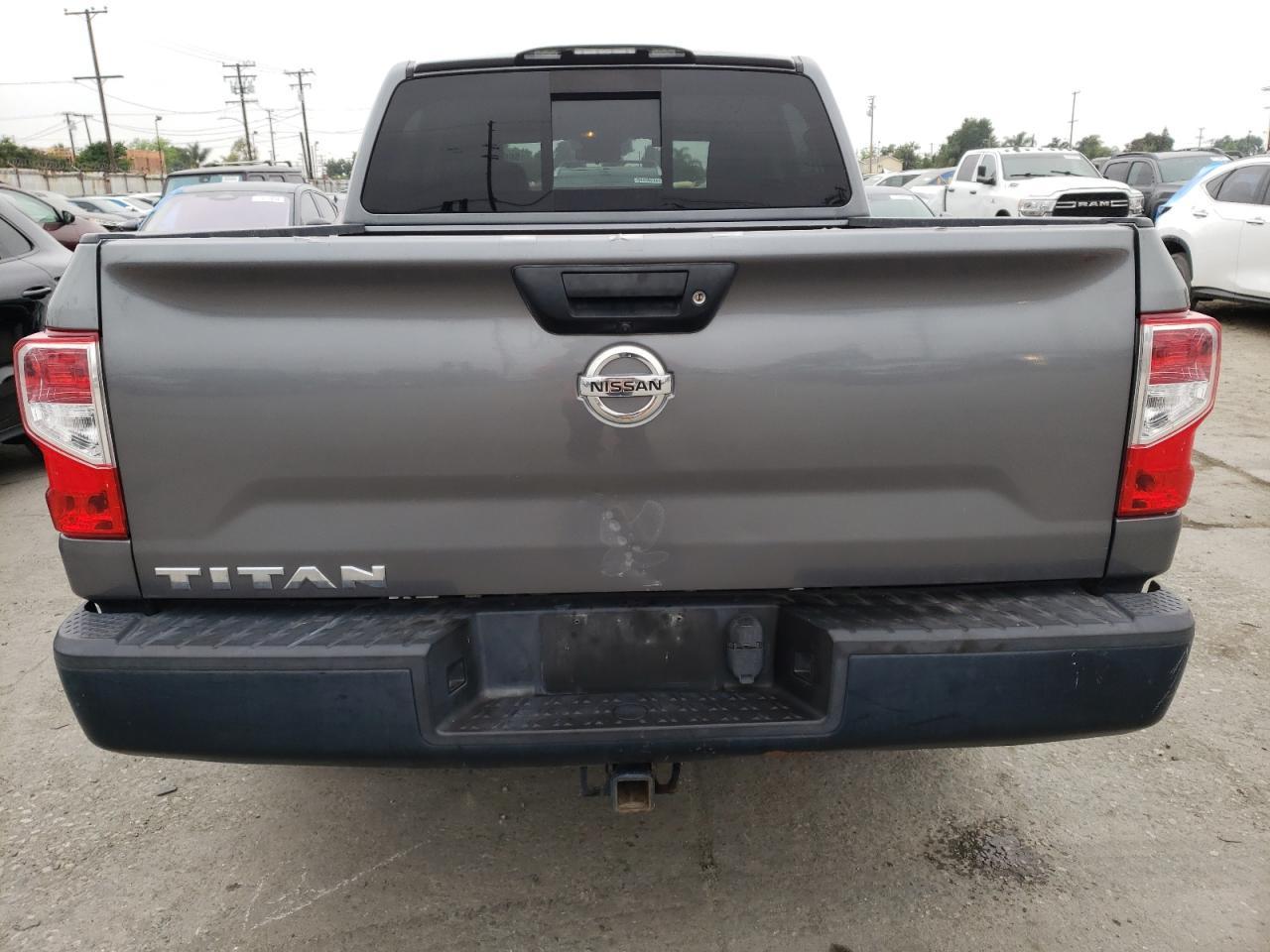 1N6AA1EK4JN506255 2018 Nissan Titan S